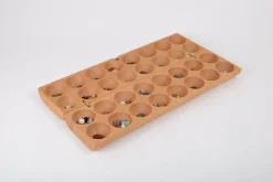 Hot Waschbär Afrikanisches Brettspiel »Bao« mit Halbedelsteinen.