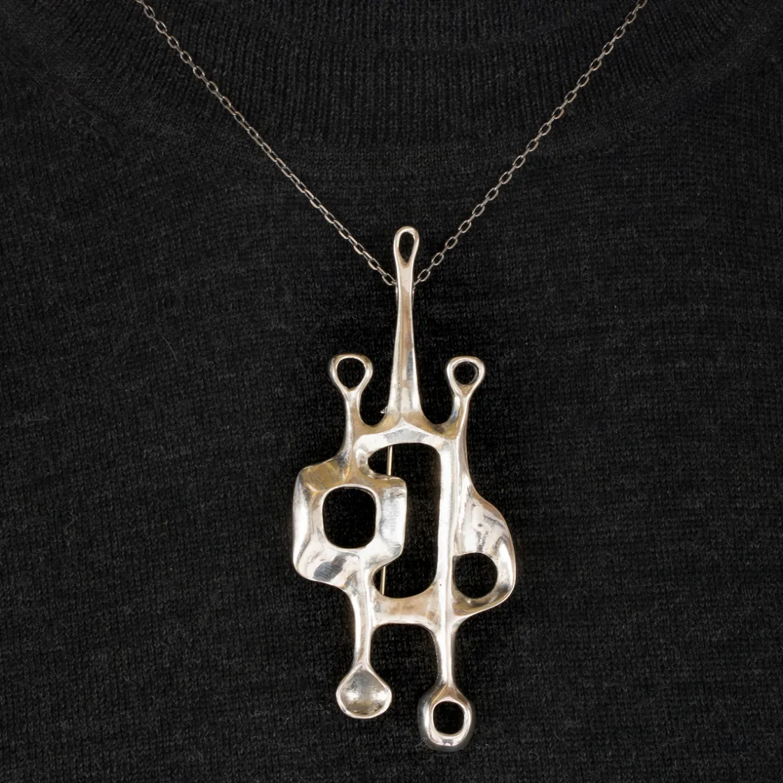 Discount Waschbär Brosche »Filigrane Abstraktion«.