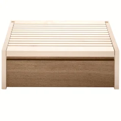 Discount Waschbär Minimalistischer Brotkasten mit Holzbrett.