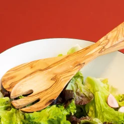 Hot Waschbär Salatbesteck aus Olivenholz.