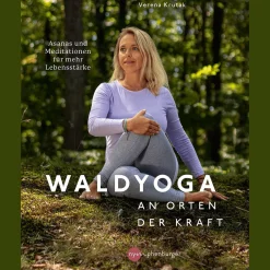 Waschbär Waldyoga an Orten der Kraft