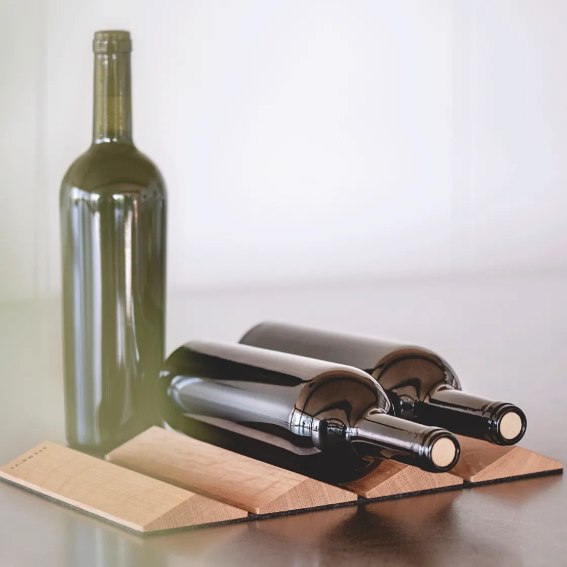 New Waschbär Weinregal aus Holz.